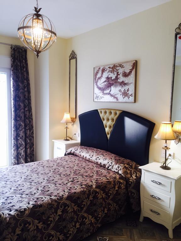 Hotel Hostal Flor De Lis- Lojo Conil De La Frontera Zewnętrze zdjęcie